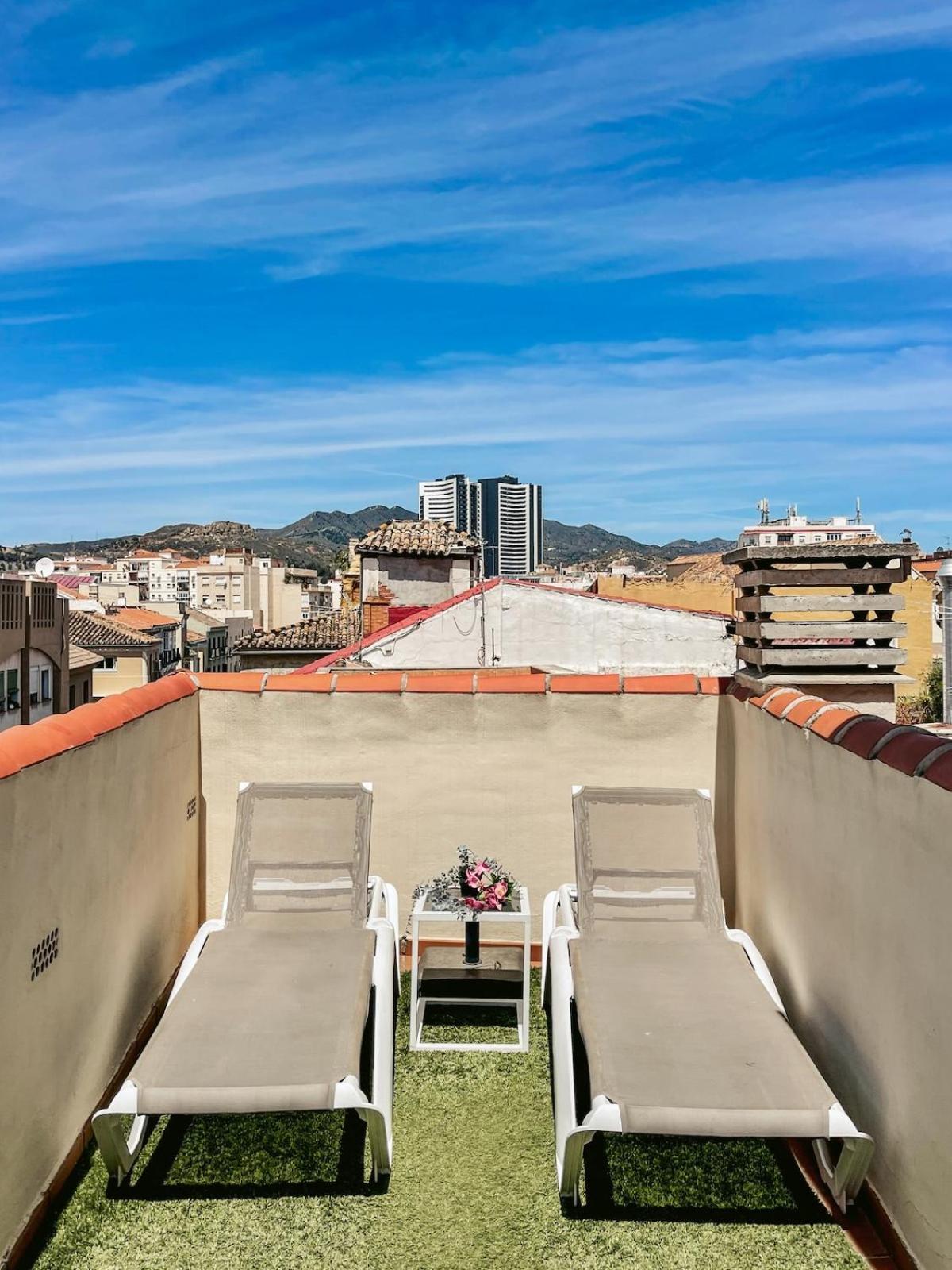 Apartment Harmony Free Garage Shared Roof Terrace *
