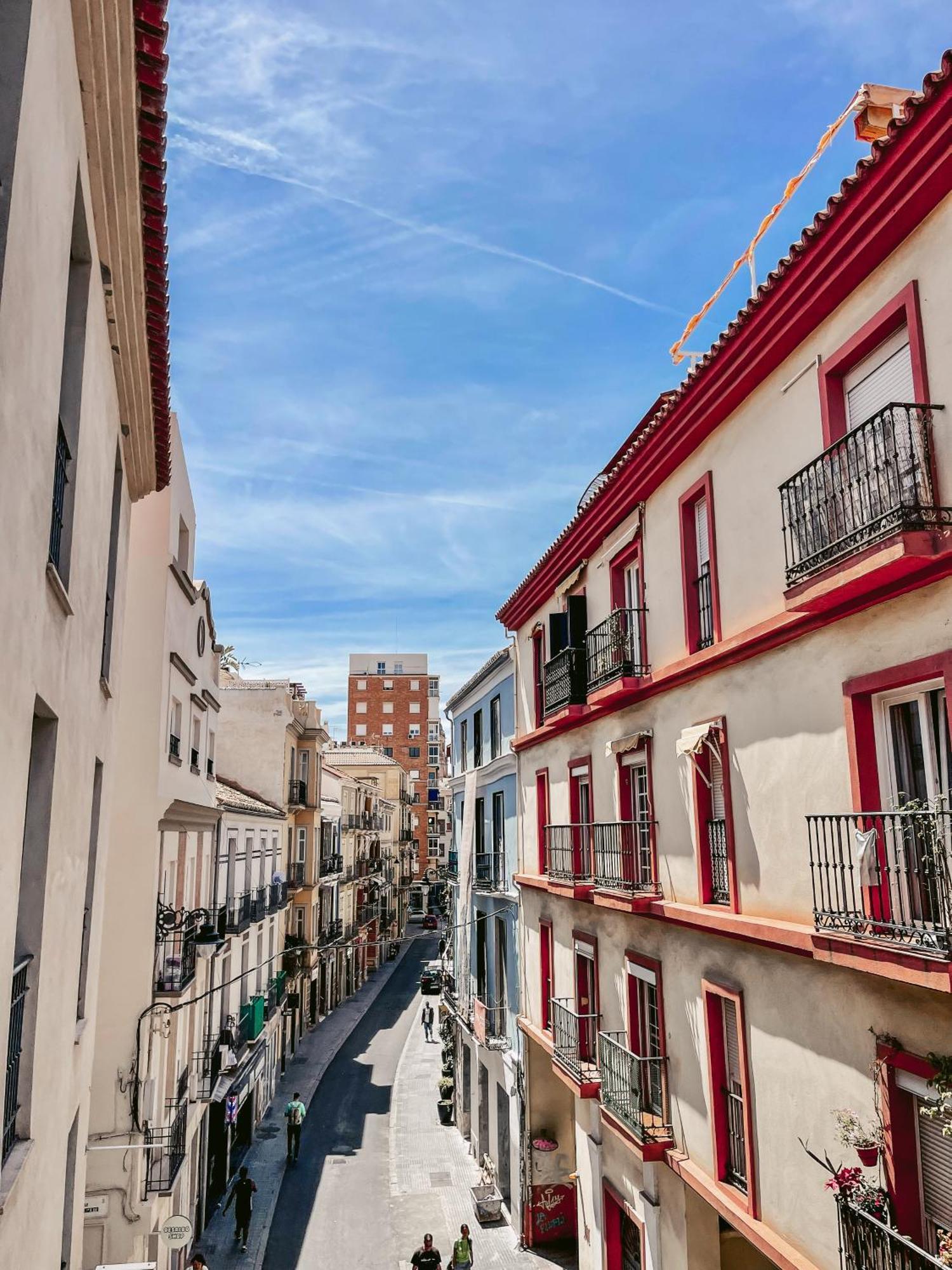 Apartment Harmony Free Garage Shared Roof Terrace *