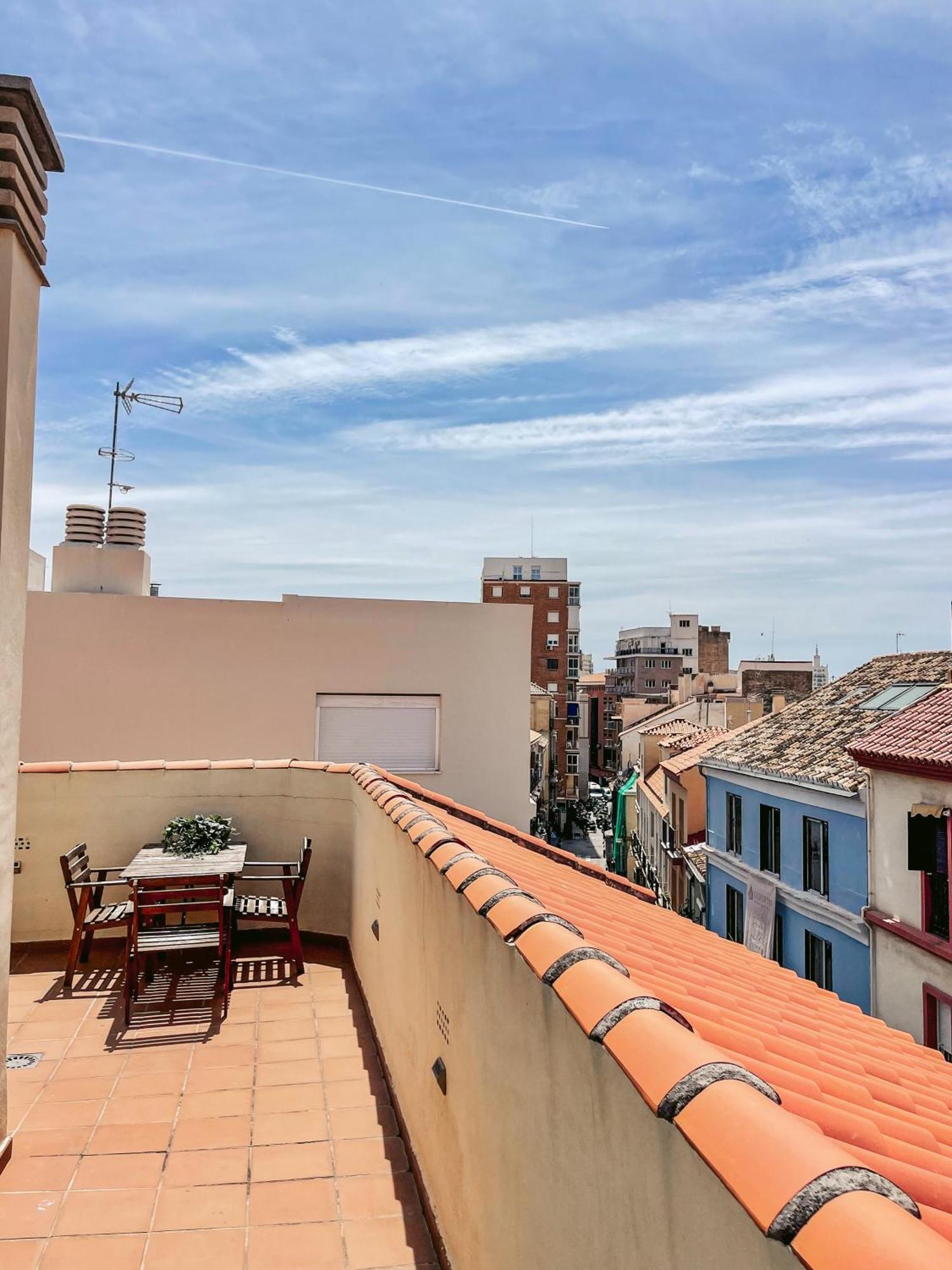 Apartment Harmony Free Garage Shared Roof Terrace *